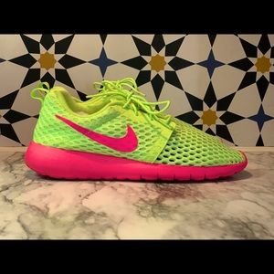 Nike Roshe One Flight Weight 7Y
